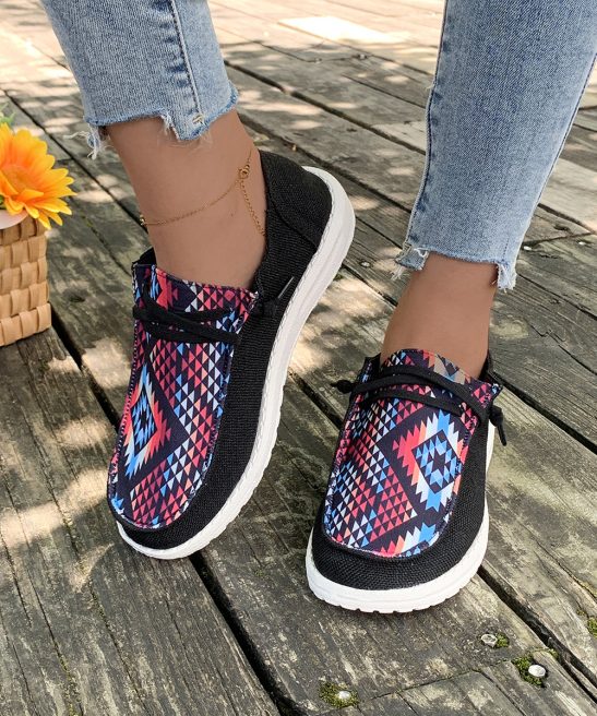Women's canvas casual shoes